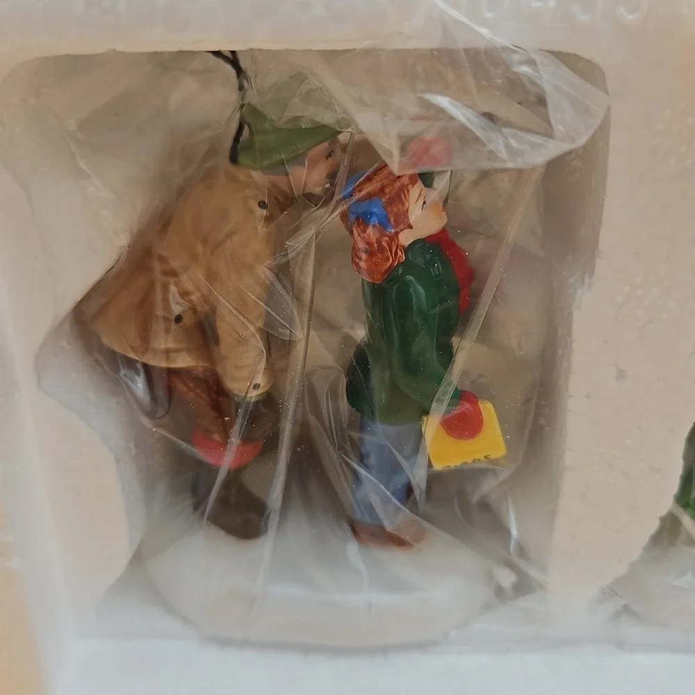 Department 56 Finding the Birds Song Snow Village Collection Figurine #56.55020